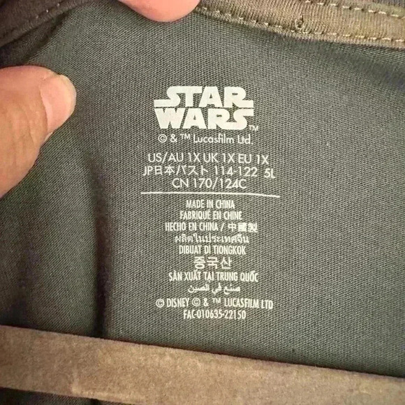 Star Wars Womens Sz 1X Gray Ahsoka Tano Grogu Disney Parks Concept - Picture 6 of 7